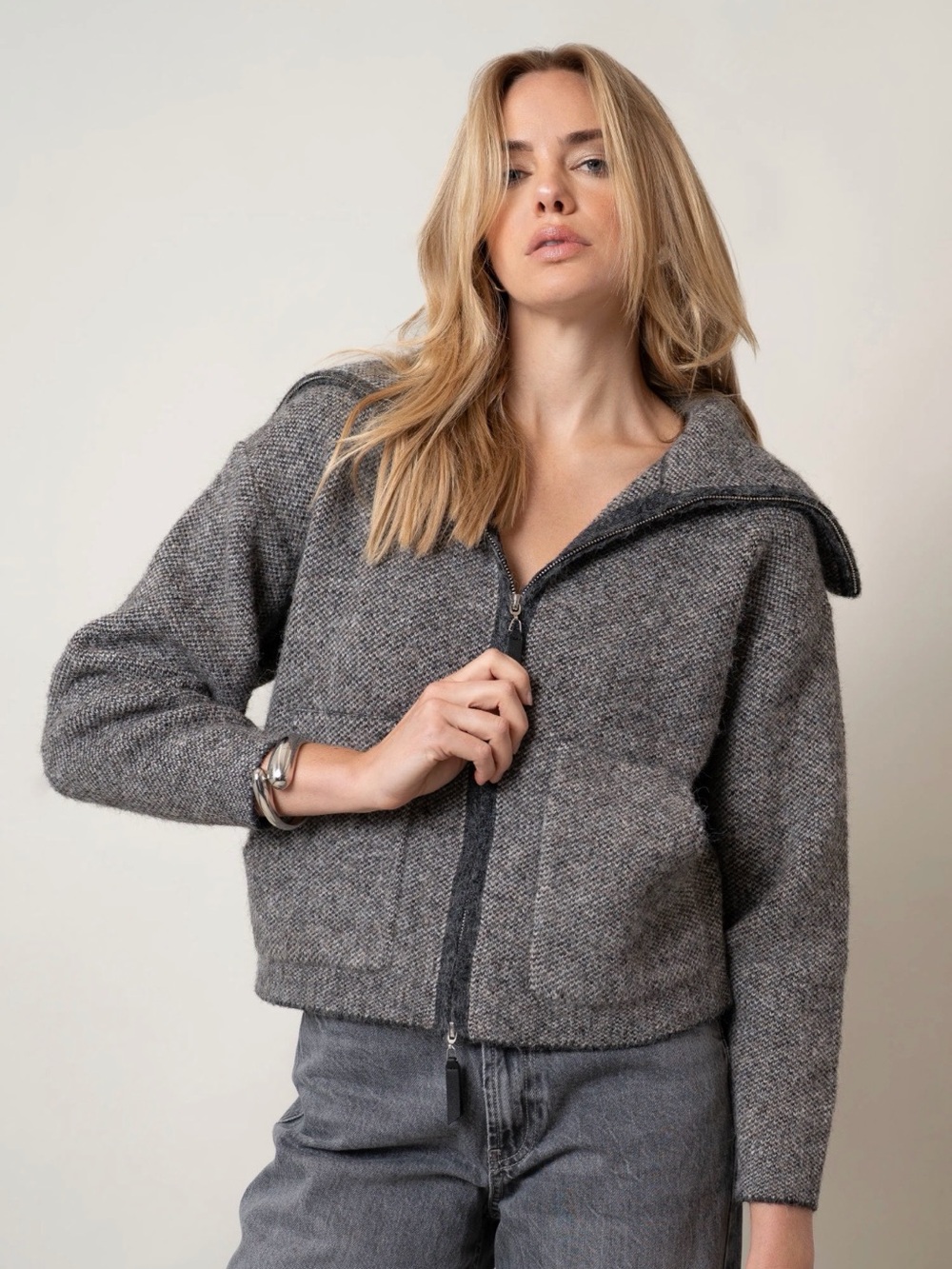 NWT Cyrus The Zip Collar Jacket
Sz XS/0469